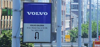 Oszlopra szerelhető irányító eszköz Oszlopra szerelhető irányító eszköz